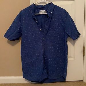 Old navy button down shirt